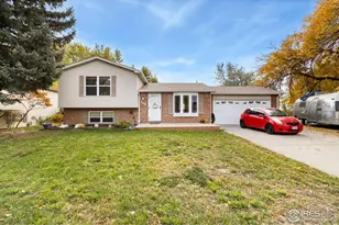 204 E 50th St, Loveland, CO 80538 - Photo 2