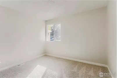 1061 Townley Cir, Longmont, CO 80501 - Photo 14