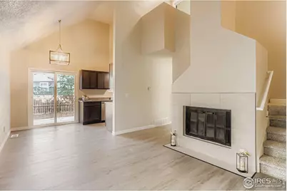 1061 Townley Cir, Longmont, CO 80501 - Photo 6