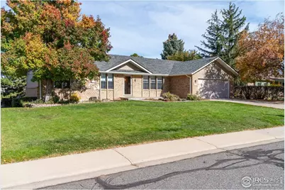 3308 Lakeview Cir, Longmont, CO 80503 - Photo 2