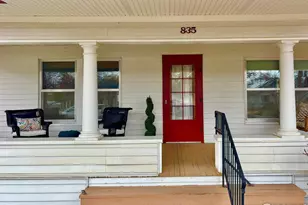 835 7th St, Berthoud, CO 80513 - Photo 2