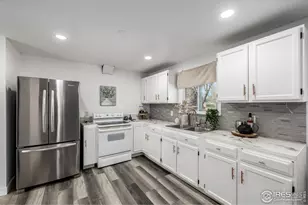 11087 E Montview Blvd, Aurora, CO 80010 - Photo 16