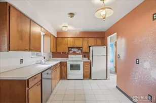 1113 Fairview Dr, Fort Collins, CO 80521 - Photo 12