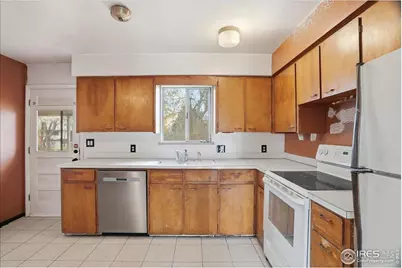 1113 Fairview Dr, Fort Collins, CO 80521 - Photo 10