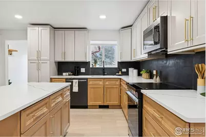 250 S Cleveland Ave, Loveland, CO 80537 - Photo 4