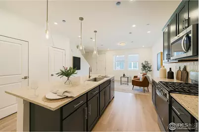 2785 Bear Springs Cir, Longmont, CO 80503 - Photo 4