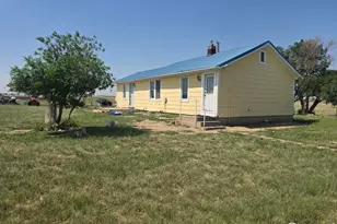 7926 County Road P 2, Wiggins, CO 80654 - Photo 8