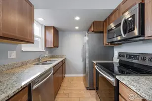 1029 Townley Cir, Longmont, CO 80501 - Photo 10