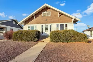 414 McKinley St, Sterling, CO 80751 - Photo 2