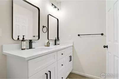 5619 Blue Mountain Cir, Longmont, CO 80503 - Photo 14