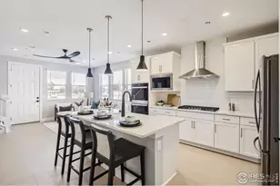 2801 Bear Springs Circle, Longmont, CO 80503 - Photo 2