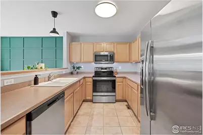 893 S Evanston Cir, Aurora, CO 80012 - Photo 10