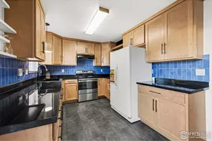 976 Monroe Ave N, Loveland, CO 80537 - Photo 6
