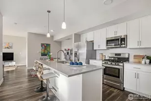 230 S Cherrywood Dr, Lafayette, CO 80026 - Photo 2