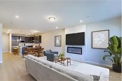 2858 Bear Springs Cir, Longmont, CO 80503 - Photo 2