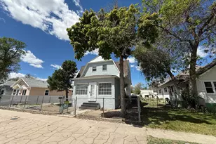 827 Prospect St, Fort Morgan, CO 80701 - Photo 2