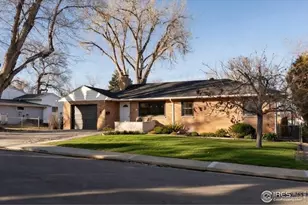 6 Sunset Cir, Longmont, CO 80501 - Photo 2