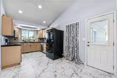 420 E 32nd St, Loveland, CO 80538 - Photo 8