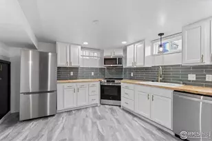 522 E 13th St, Loveland, CO 80537 - Photo 14