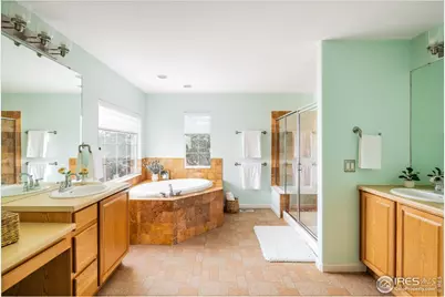 5001 Bella Vista Dr, Longmont, CO 80503 - Photo 20