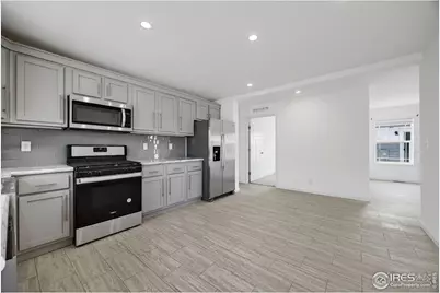 542 Sunset Cliffs Dr, Loveland, CO 80537 - Photo 4