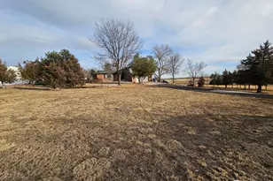 511 Pawnee Dr, Sterling, CO 80751 - Photo 2