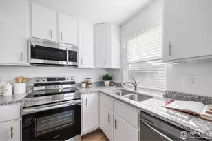 5254 Melvick Ln, Johnstown, CO 80534 - Photo 2