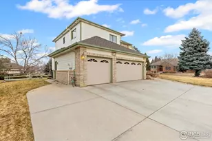 2284 Indian Peaks Cir, Longmont, CO 80504 - Photo 4