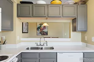 930 Button Rock Dr, Longmont, CO 80504 - Photo 10