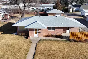 315 E Emerson St, Holyoke, CO 80734 - Photo 2