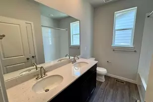 827 Mesic Ln, Windsor, CO 80550 - Photo 4