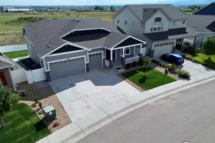 1829 Holloway Dr, Windsor, CO 80550 - Photo 2