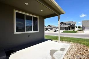 2444 Amberlyn Ln, Johnstown, CO 80534 - Photo 4