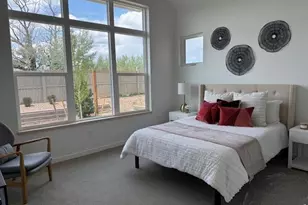 727 Kubat Ln, Longmont, CO 80503 - Photo 4