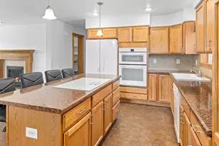 1611 High Dr, Estes Park, CO 80517 - Photo 10