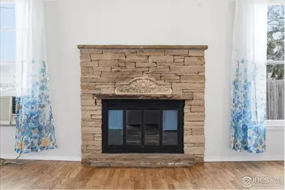 1284 E 4th St, Loveland, CO 80537 - Photo 6