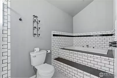 1284 E 4th St, Loveland, CO 80537 - Photo 16