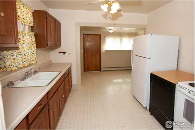 323 Cleveland St, Sterling, CO 80751 - Photo 8