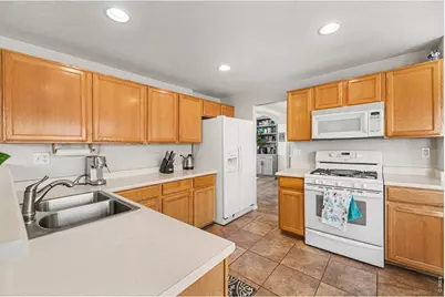 7039 Woodrow Dr, Fort Collins, CO 80525 - Photo 12