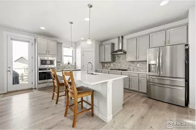 4323 Bluffview Dr, Loveland, CO 80537 - Photo 10