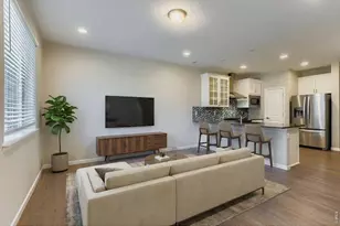 690 Stonebridge Dr, Longmont, CO 80503 - Photo 6