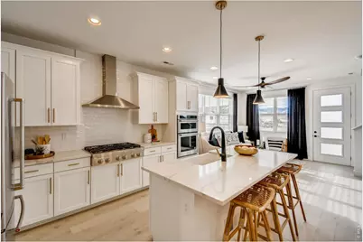 2815 Bear Springs Cir, Longmont, CO 80503 - Photo 4