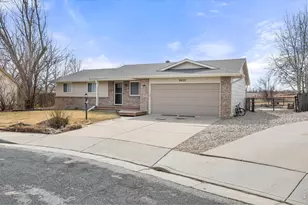 2433 W Linda Dr, Loveland, CO 80537 - Photo 2