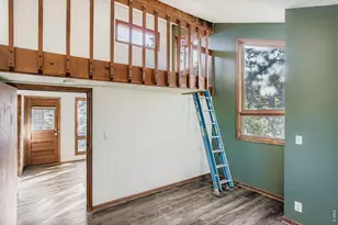 30172 Hilltop Dr, Evergreen, CO 80439 - Photo 6