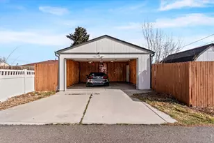 2201 Pontiac St, Denver, CO 80207 - Photo 30
