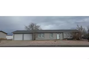 401 Gateway Ave, Fort Morgan, CO 80701 - Photo 1