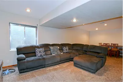 221 E Holly St, Milliken, CO 80543 - Photo 28