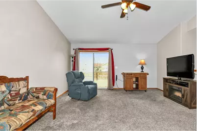 221 E Holly St, Milliken, CO 80543 - Photo 6