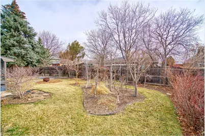 1640 Juniper St, Longmont, CO 80501 - Photo 32