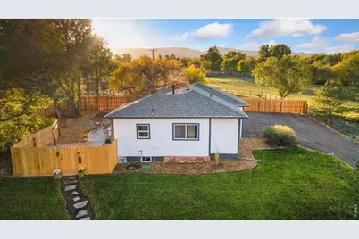 437 Clover Ln, Fort Collins, CO 80521 - Photo 1